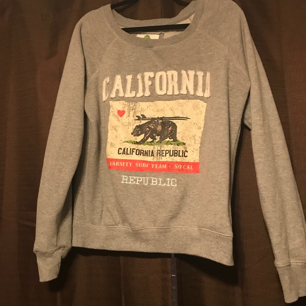 L Cali Republic, Green Sleeved brand sweatshirt